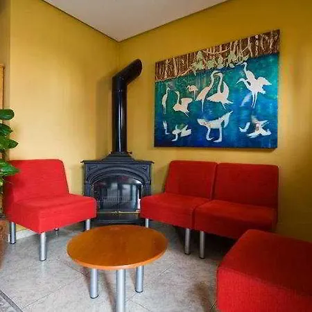 De 3*